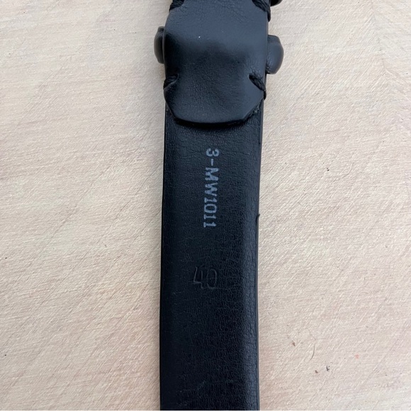 Genuine Leather Black Belt with Silver Tone Brass Buckle Men's Size 40 - Picture 7 of 9